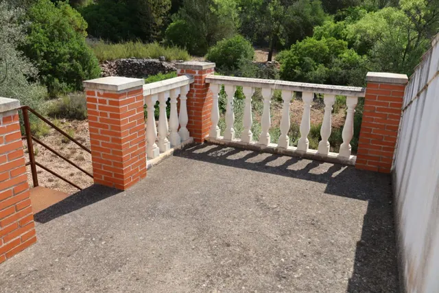 MASIA CON TERRENO, CON VISTAS CERCA DE VALL DALBA — 12