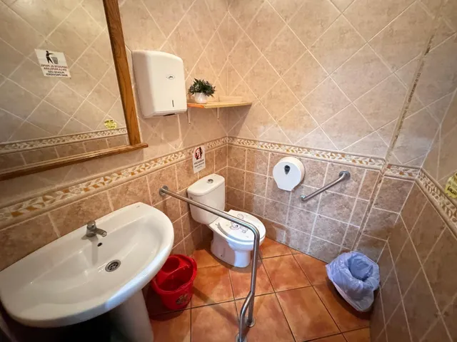 Local comercial 159m² en venta - Estacion de autobuses — 33