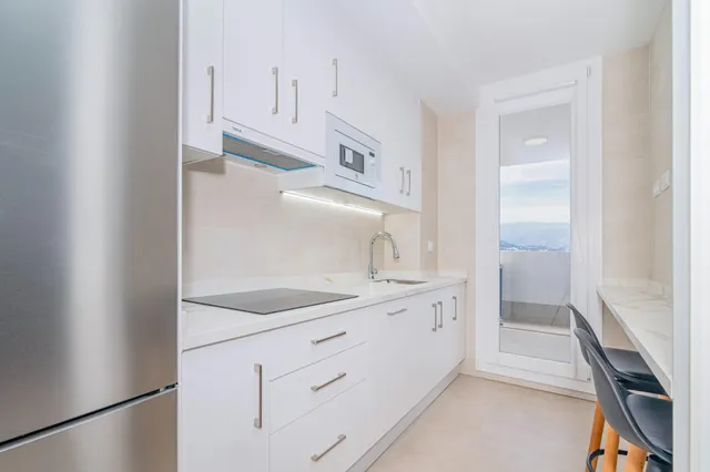 Apartamento premium de gran calidad de 1 dormitorio en torre noga del barrio de albayda con una terraza con vistas panoramicas — 14