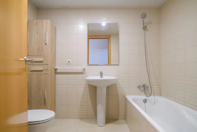 Impecable y céntrico en Manresa: 3 hab, suite y balcón — 22