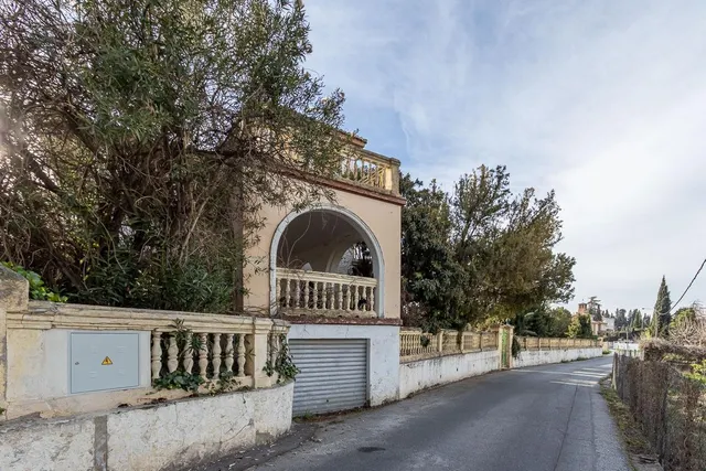 CASA CON MÁS DE 4000 METROS DE PARCELA EN MONACHIL — 49