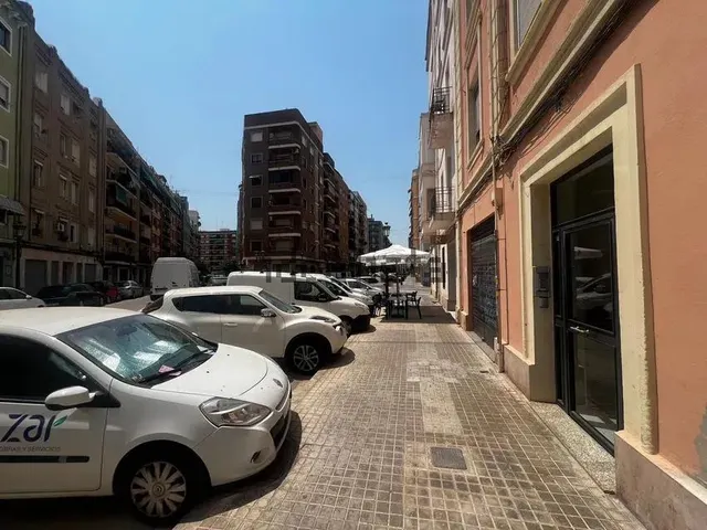 Alquiler de piso en Calle de Lluís Oliag, 43 — 26