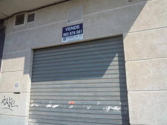 GANDIA (JUZGADOS NUEVOS) - LOCAL COMERCIAL - SE VENDE — 27