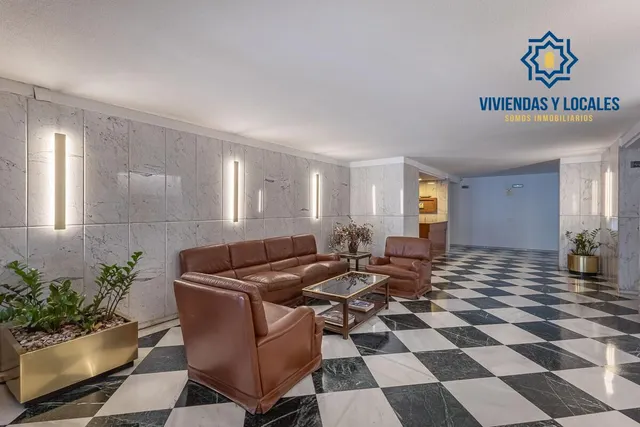 EXCLUSIVO PISO CON JARDÍN PRIVATIVO EN UNA DE LAS MEJORES URBANIZACIONES DE GRANADA — 42
