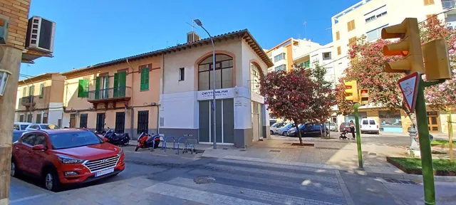 Encantadora casa de dos plantas en Plaça Guillem Moragues, Palma — 35
