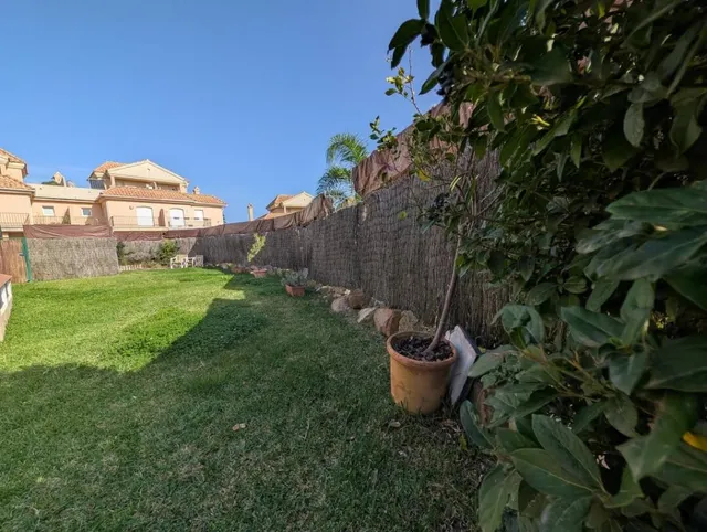 Casa de pueblo en Venta en Linea De La Concepcion, La Cádiz — 3