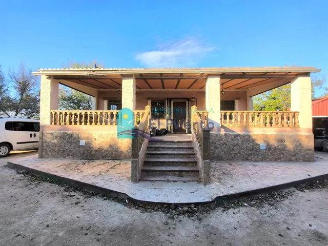 CASA DE CAMPO CON TERRENO EN EL ESCOBAR – FUENTE ÁLAMO DE MU