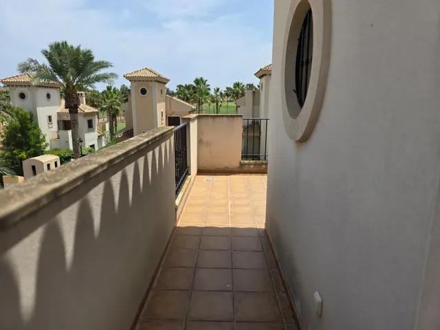 ADOSADO CON JARDÍN Y PISCINA COMUNITARIA EN CAMPO DE GOLF — 20