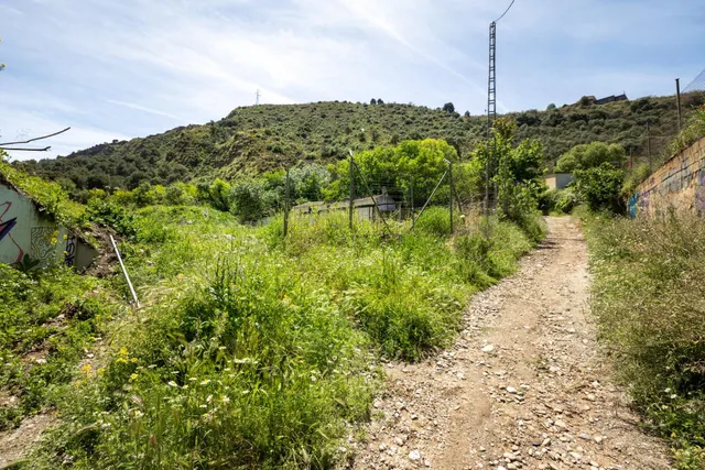 Gran terreno en la Carretera de la Sierra — 39