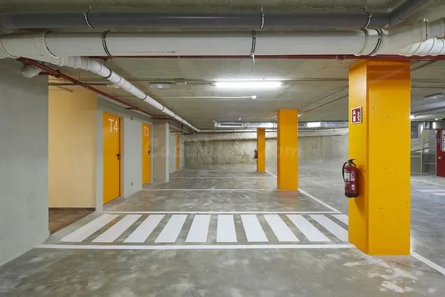 Parking de moto 2m² en alquiler - Eixample - foto 3