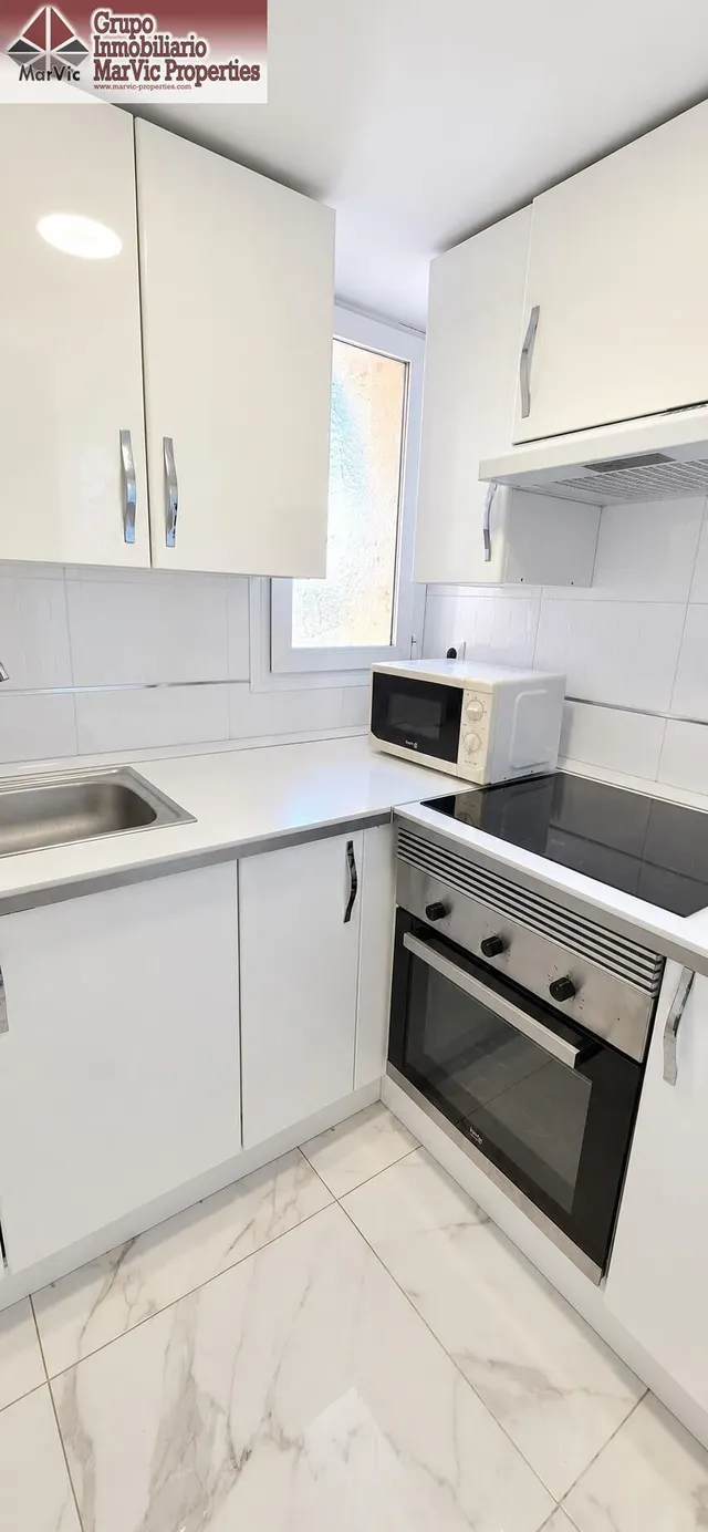 Piso reformado en alquiler en Playa de Poniente, Benidorm — 1.500 €/mes — 13