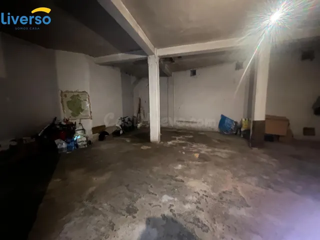 Garaje en venta en Calle Hospicio – Amplio, seguro y con esp - foto 5