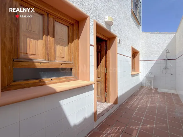 Novedad! Espectacular Bungalow con enorme terraza y ubicación privilegiada + Piscina comunitaria con zonas ajardinadas — 18