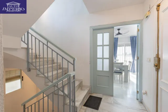 Casa independiente con piscina en La Zubia. — 15