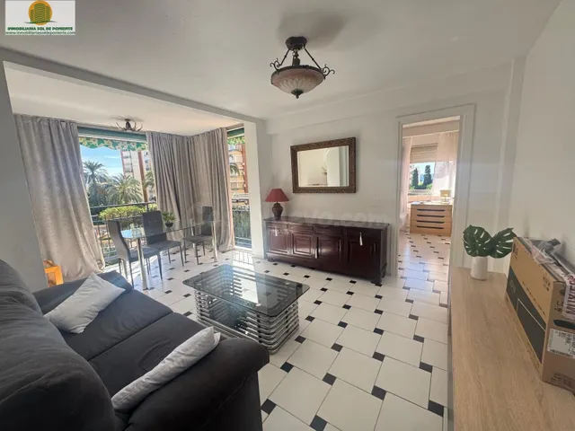 Apartamento con parking y piscina a un paso de playa ponient