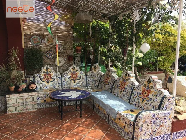 CASA CON TERRENO Y PISCINA CERCA DEL CASCO URBANO - foto 5