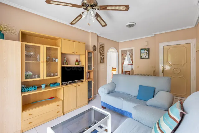 Apartamento de 2 dormitorios 1 baño en punta prima ( orihuela costa ) — 5