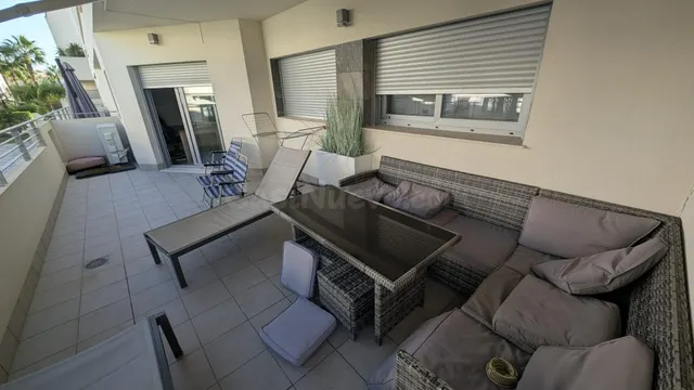 GRAN APARTAMENTO EN TORREVIEJA: 2 HAB, 2 BAÑOS — 3