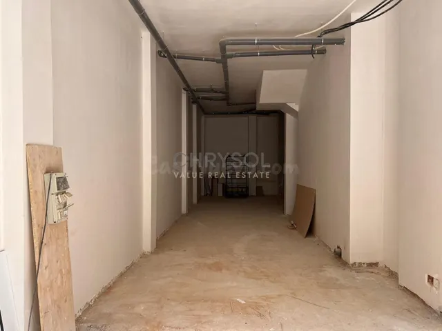 Local comercial de obra nueva en el corazón del puerto de Ca - foto 3