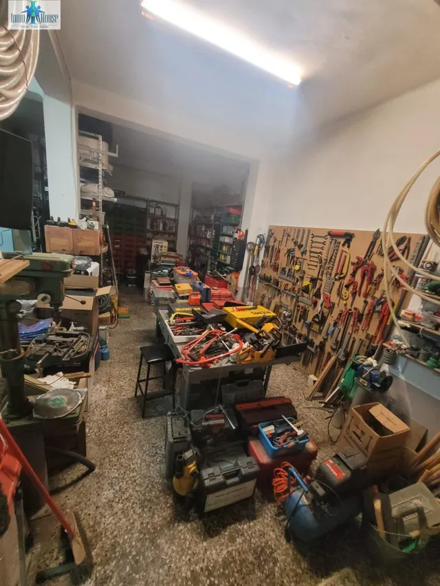 SE VENDE LOCAL CON VADO — 4