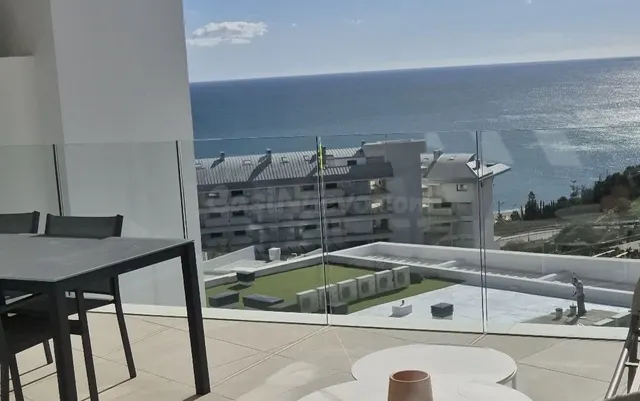 Ático de Lujo con Solárium Panorámico y Jacuzzi: El Balcón d