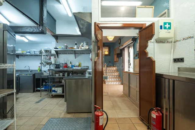 TRASPASO RESTAURANTE EN CORAZON ALBAICIN — 23
