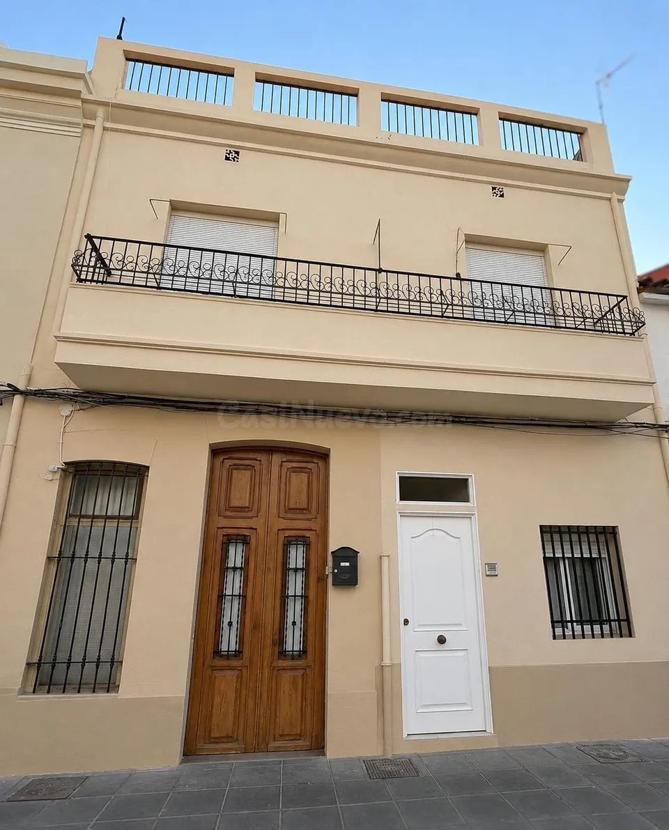 OPORTUNIDAD...EN PLENO CORAZON DEL CABAÑAL...DOS CASAS COMPLETAS A LA VENTA