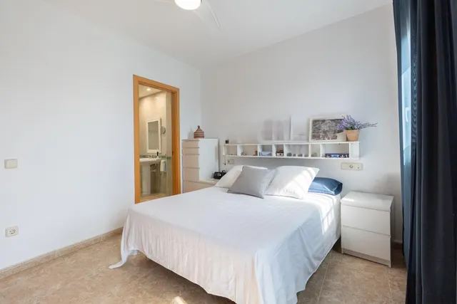 Ático dúplex impecable, con ascensor, muy luminoso y listo para entrar a vivir en Deltebre — 14