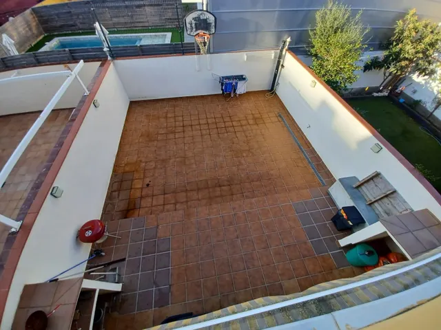 Gran casa en venda  a 100 metres del mar, llesta per entrar-hi a viure — 29