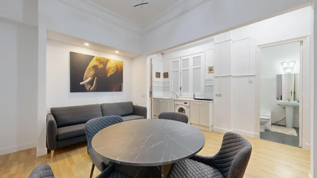 ¡Oportunidad única! Piso de lujo en alquiler en el corazón de Valencia — 33