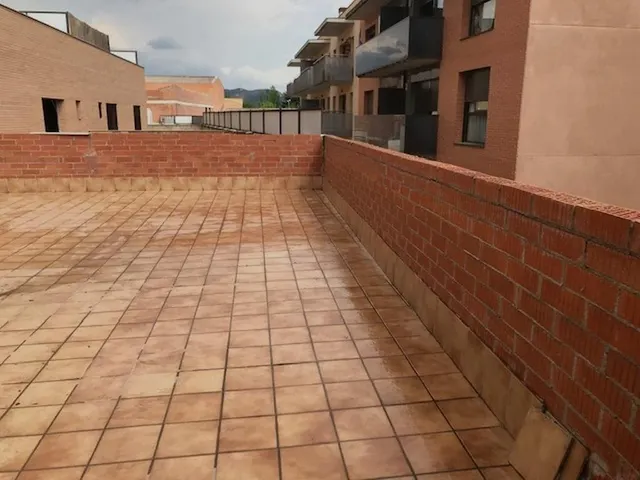LOCAL COMERCIAL EN VENDA A IGUALADA - TERRASSA 101m2 — 14