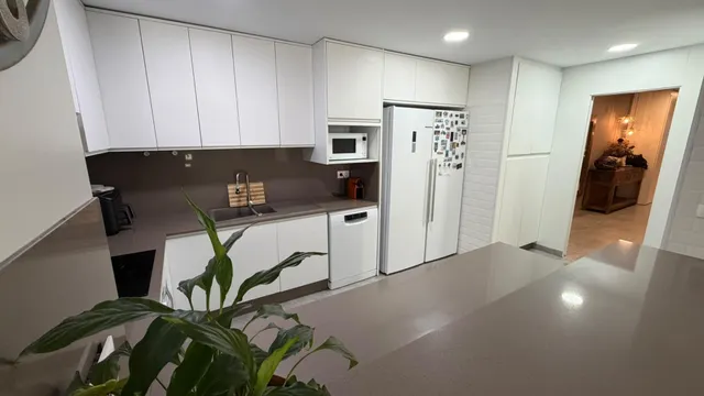 Espectacular vivienda de 195 m2 con 4 dormitorios en pleno bulevar gran capitán — 7