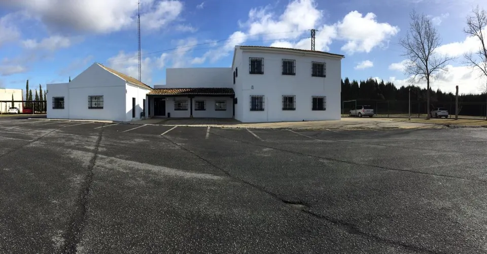 EDIFICIO DE OFICINAS SAN JUAN DEL PUERTO