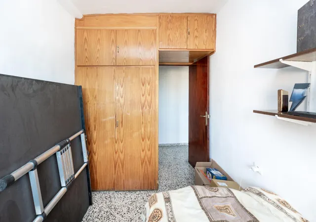 En Venta Piso de 4 dormitorios con ascensor, ideal para reformar a tu gusto. — 15