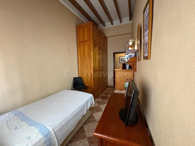 Oportunidad Única: Local Comercial con Vivienda en Planta Primera! — 27
