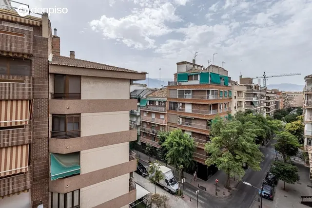 LUMINOSO PISO EN PLANTA ALTA EN ZONA FÍGARES — 15