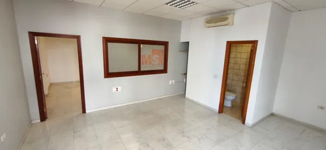 OFICINA A PIE DE CALLE