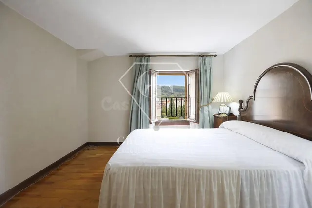 Vivienda acogedora con balcón y vistas despejadas — 13