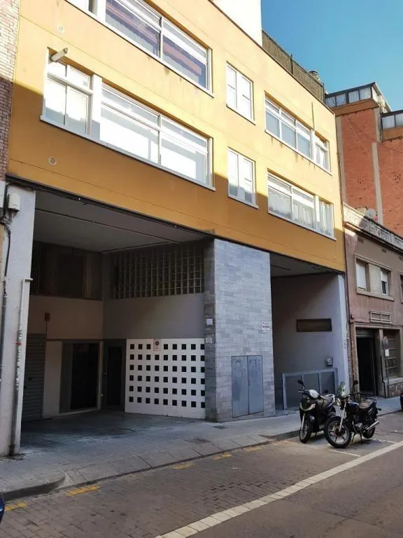 Local comercial - Esplugues de Llobregat (Can Clota) — 17