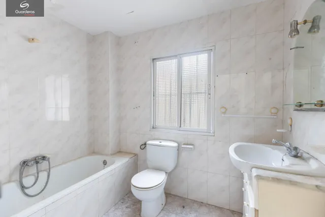 CASA PARA REFORMAR EN CAMPOTEJAR — 13