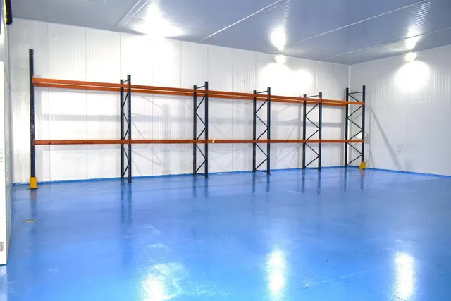 ALQUILER DE NAVE INDUSTRIAL CON CÁMARAS FRIGORÍFICAS - foto 5