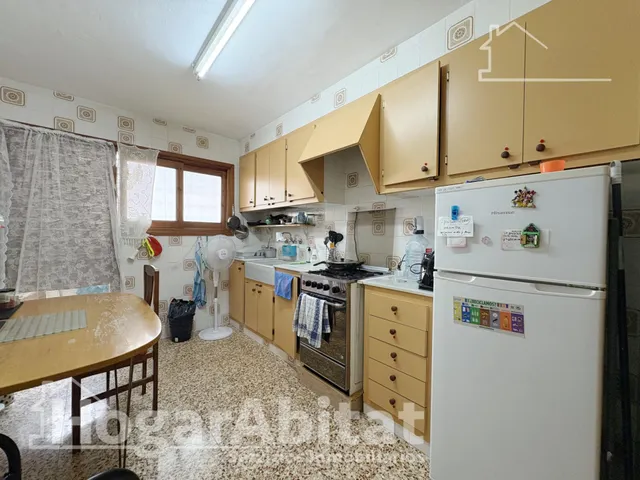 OPORTUNIDAD DE INVERSIÓN! EXTERIOR CON BALCÓN Y GARAJE — 6