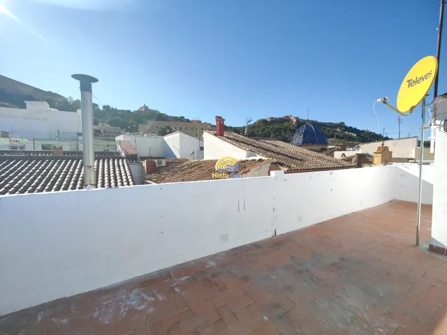 Encantadora Casa en el Casco Antiguo de Sagunto: Historia y Modernidad — 6