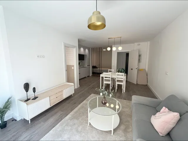 Precioso apartamento a a estrenar con patio. Entorno de calle Hilera. — 4