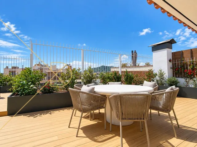 Ático dúplex reformado de 440 m2 + 80 m2 tzas. Turó Park