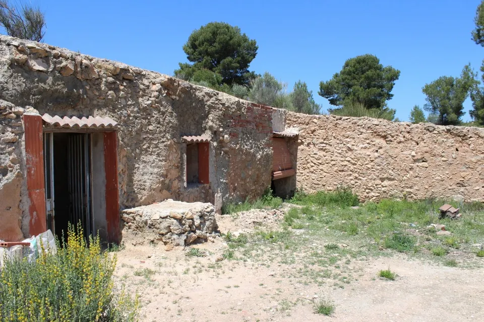 Se vende casa-cueva en Monovar con 2000 metros de terreno!!!