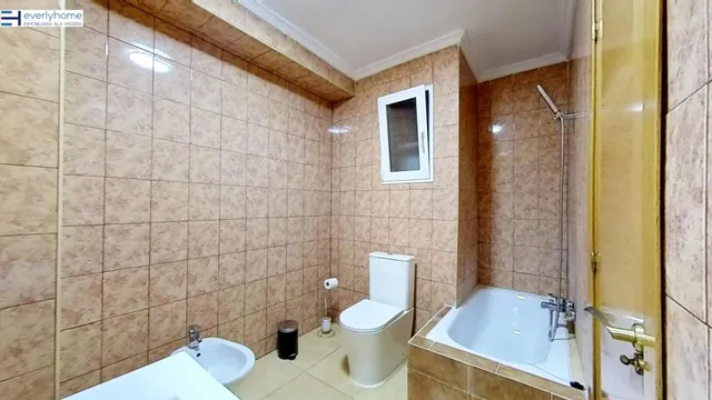 AMPLIA HABITACIÓN DE ALQUILER EN MISLATA CON BALCÓN — 14
