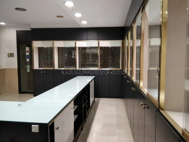 MAGNÍFICO LOCAL EN AVENIDA JUAN CARLOS I - foto 2