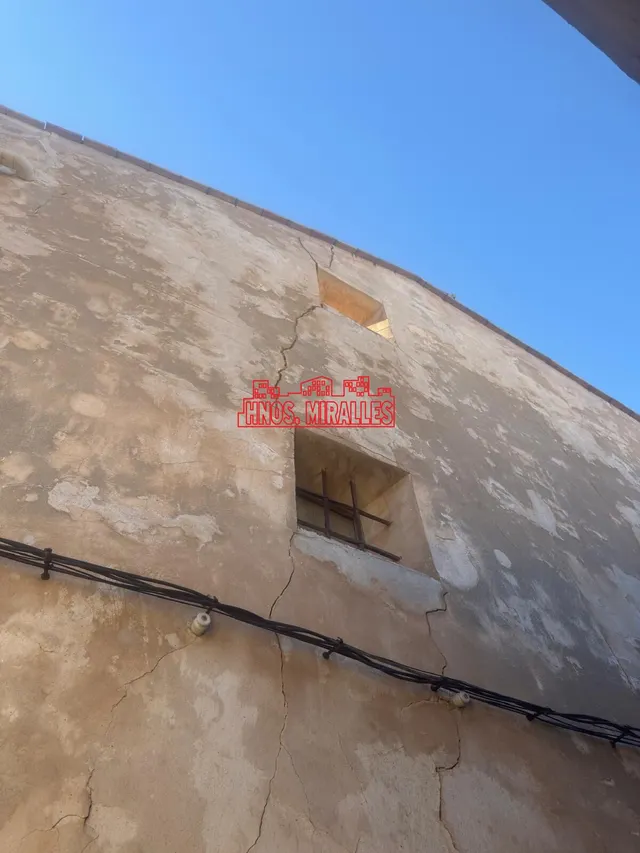 SE VENDE SOLAR EN ZONA CENTRO DE ASPE DE 200 METROS — 9