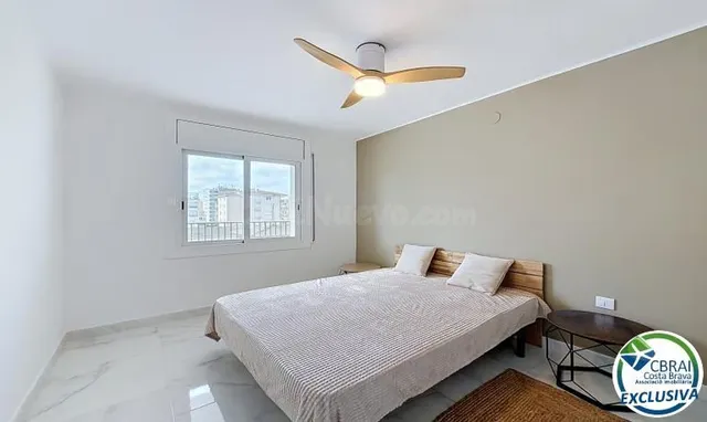 Apartamento 2 dormitorios renovado con terraza en Santa Marg - foto 4